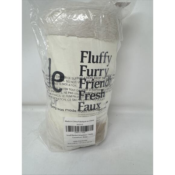 Unhide Lil’ Marsh Blanket BEIGE BEAR 50” X 60” New “Read” Winter Sale Fast Ship - Picture 2 of 4